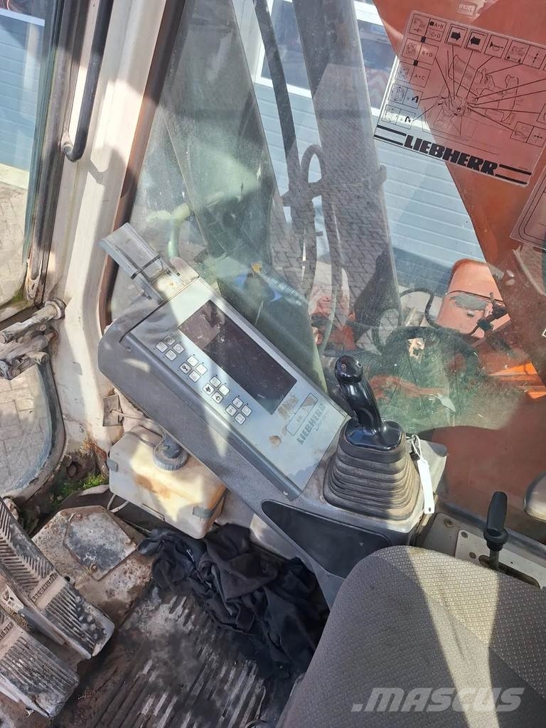 Liebherr R932 Escavadoras de rastos
