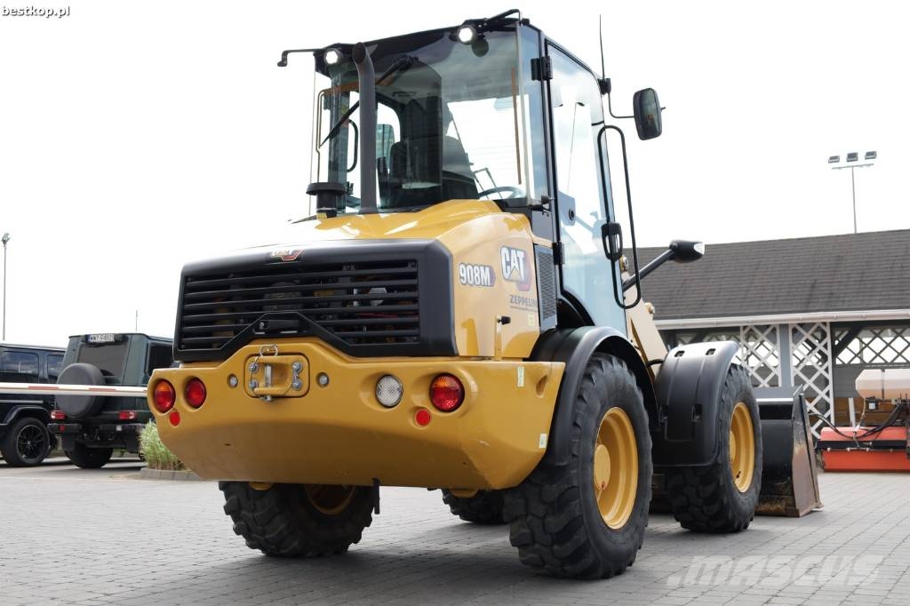 CAT 908M لوادر بعجل