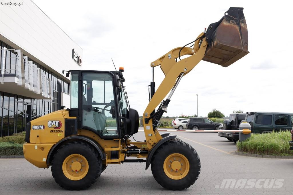 CAT 908M لوادر بعجل