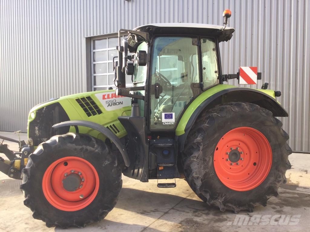 CLAAS ARION 550 Traktori