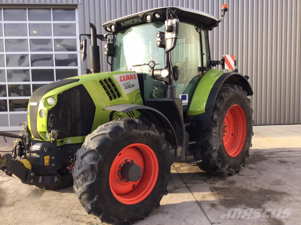 CLAAS ARION 550 Traktorer