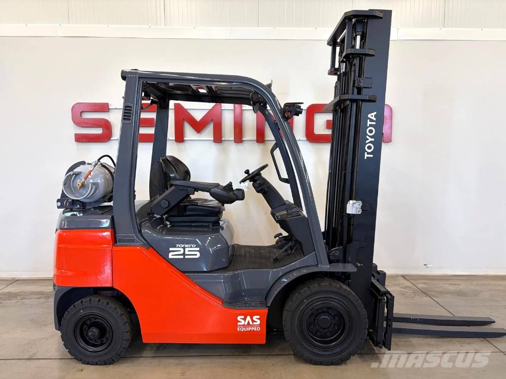 Toyota 11373 - 02-8FGF25 Plinski viljuškari