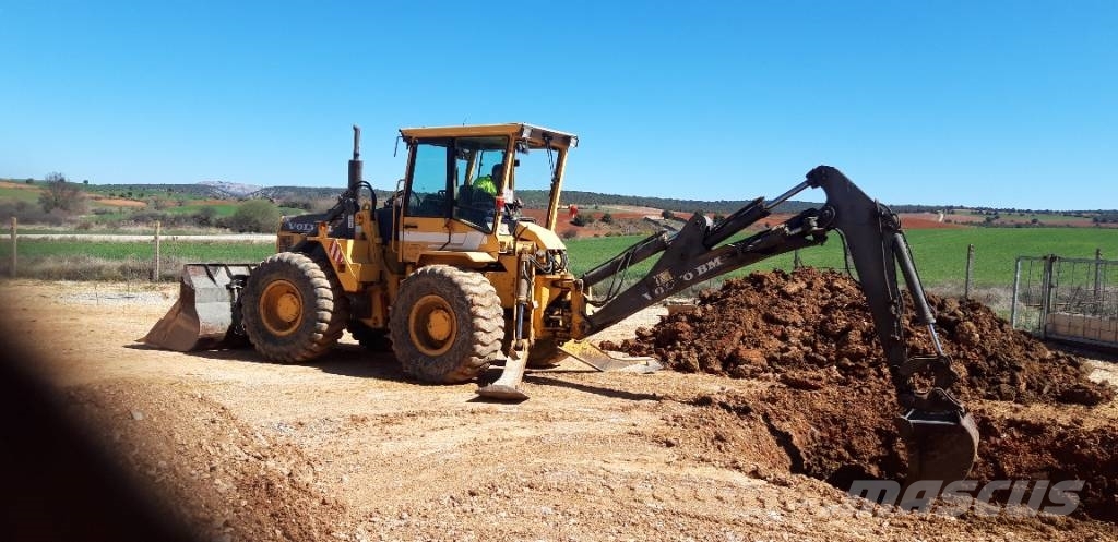 Volvo BM EL70C 反铲装载机
