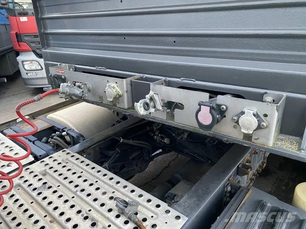 Goldhofer STN-L 3-38 /80A - BED: 8,75 + 5,75 METER Low loader-semi-trailers