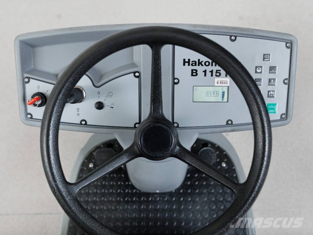 Hako Hakomatic B115 R TB650 - NEW BATTERIES Scrubber dryers