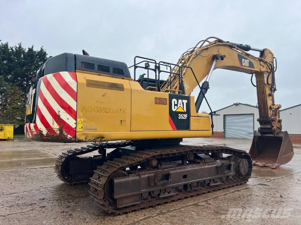 CAT 352 FL Lánctalpas kotrók