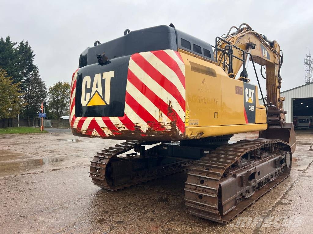 CAT 352 FL Lánctalpas kotrók