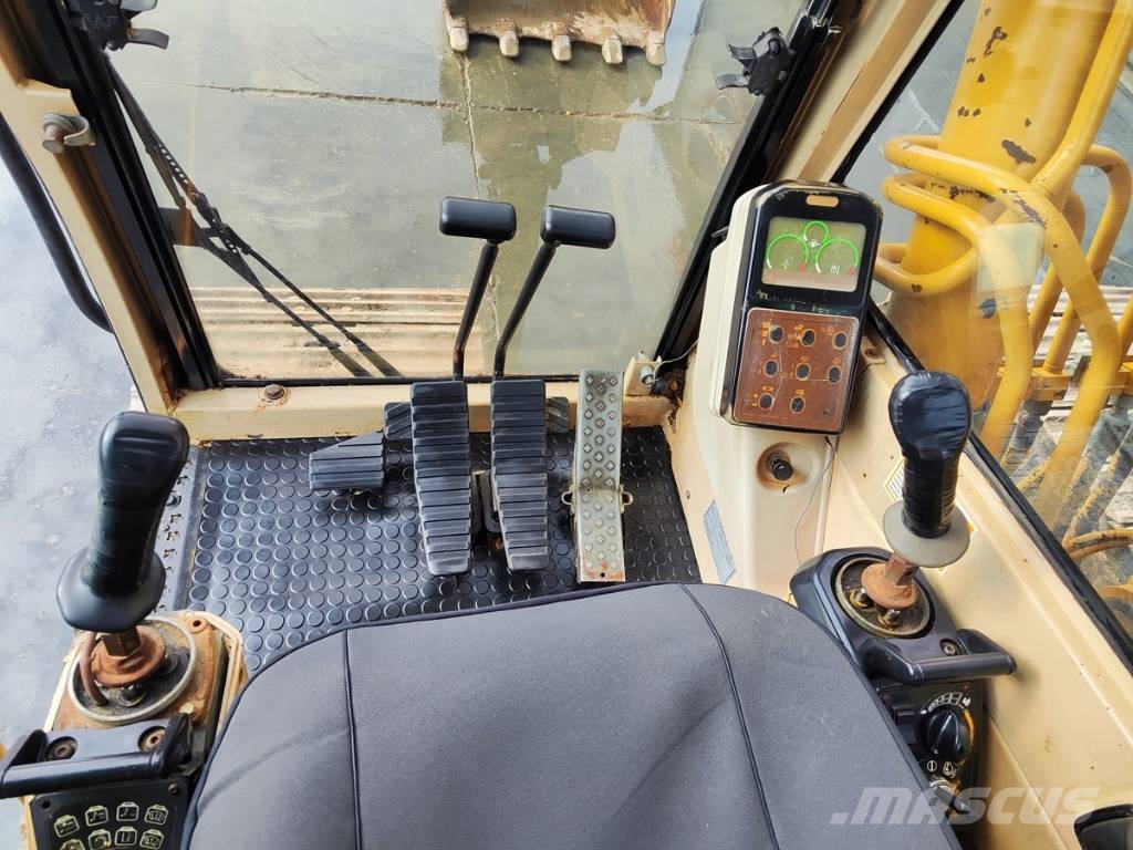 CAT 325 LN Vikšriniai ekskavatoriai