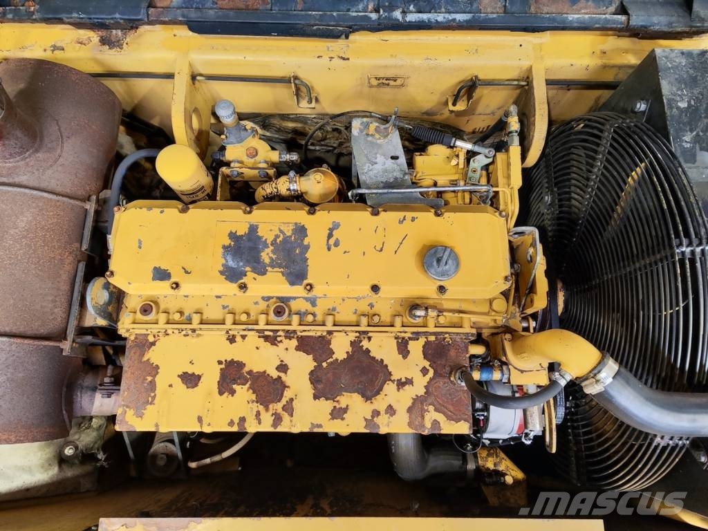 CAT 325 LN Vikšriniai ekskavatoriai