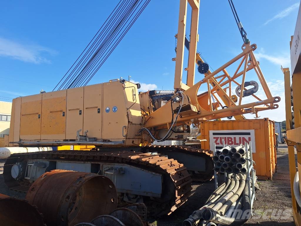 Liebherr HS 885 HD Track mounted cranes