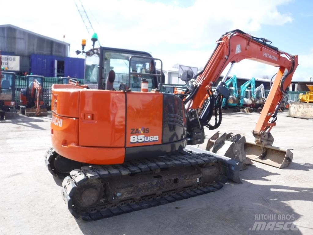 Hitachi ZX 85 US B-6, 2022, Luton, Bedfordshire, United Hitachi ZX 85 US B-6, 2022, Luton, Bedfordshire, United