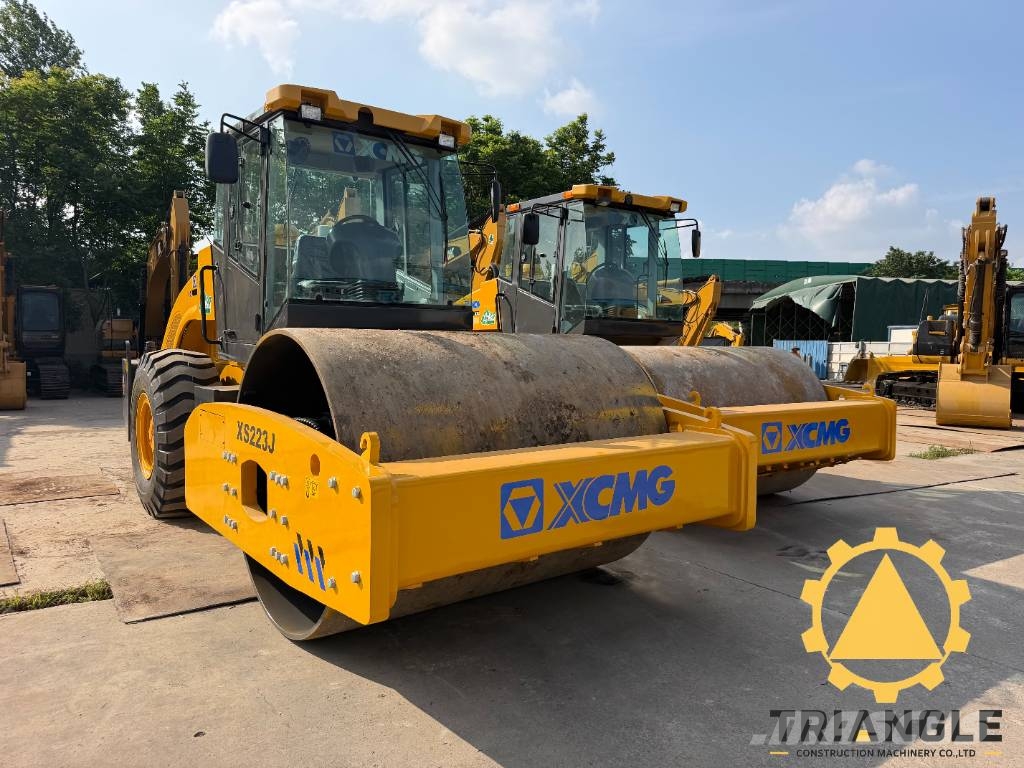 XCMG XS 223 J Vienvalča grunts veltņi