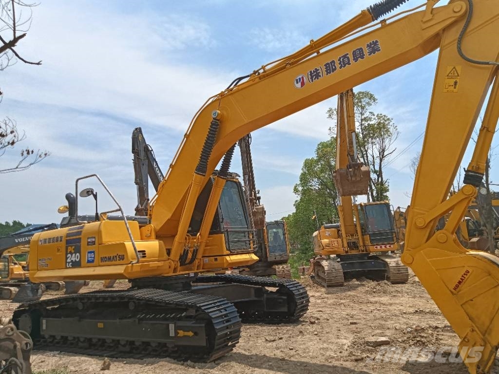 Komatsu PC 240 Верижен екскаватор