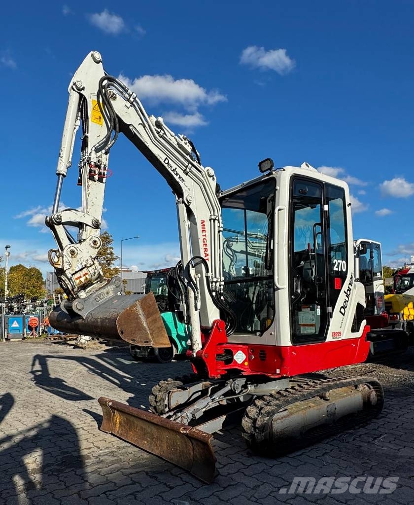 Takeuchi TB 225 Mini excavadoras < 7t