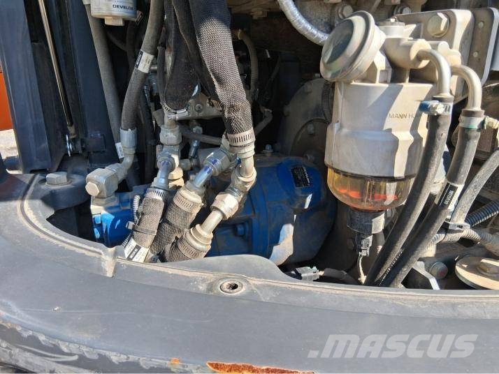 Doosan DX 55 W حفارات بعجل