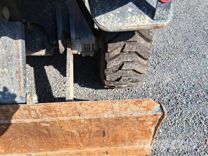 Doosan DX 55 W حفارات بعجل
