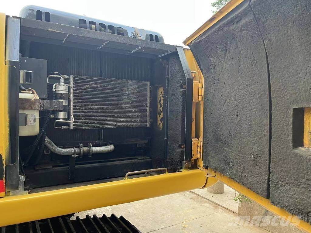 Sumitomo SH200Z3 Excavadoras sobre orugas