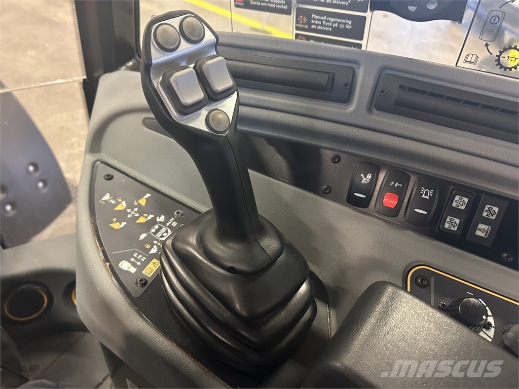 JCB 409 Nordic Edition لوادر بعجل