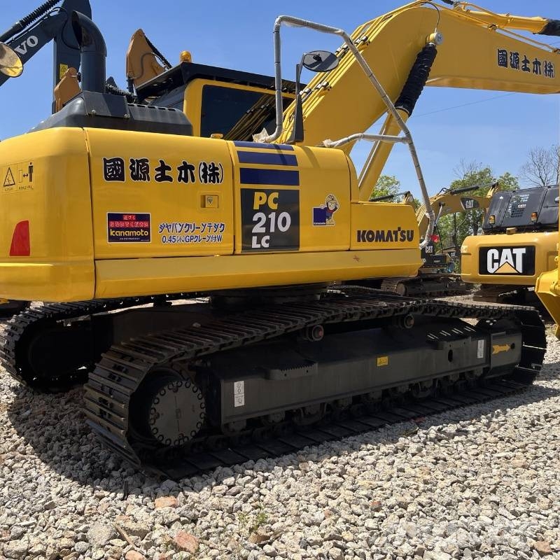 Komatsu PC 210 Гусеничні екскаватори