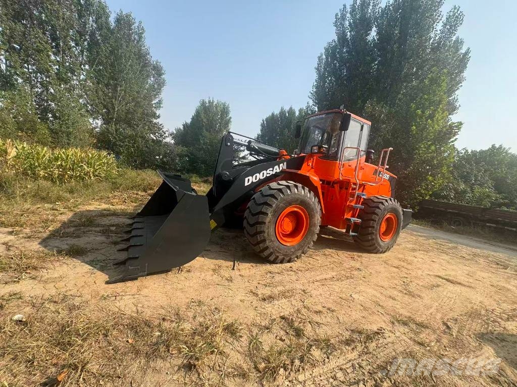 Doosan DL 505 輪胎式裝載機
