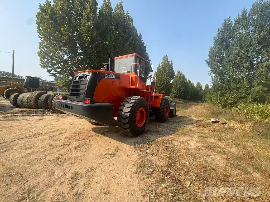 Doosan DL 505 輪胎式裝載機
