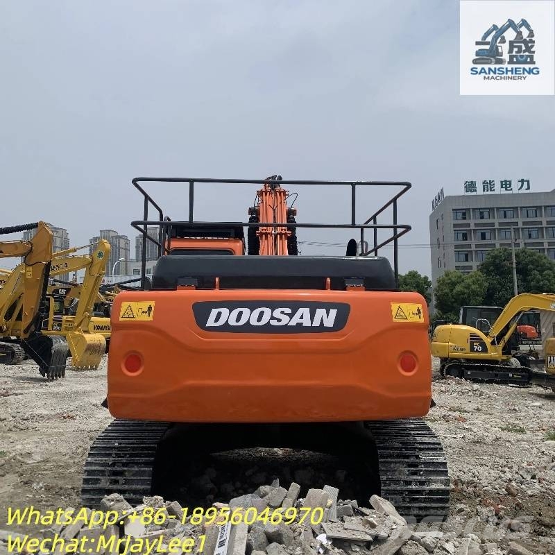 Doosan DX300LC-9C Raupenbagger