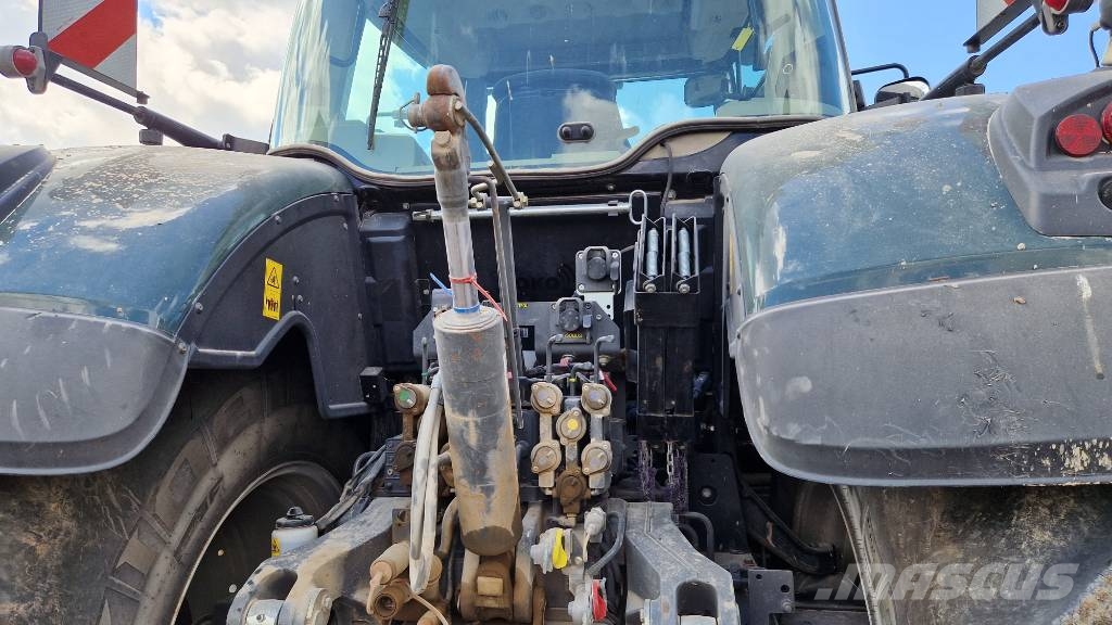 Massey Ferguson 8737 トラクター