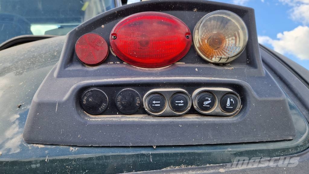 Massey Ferguson 8737 トラクター
