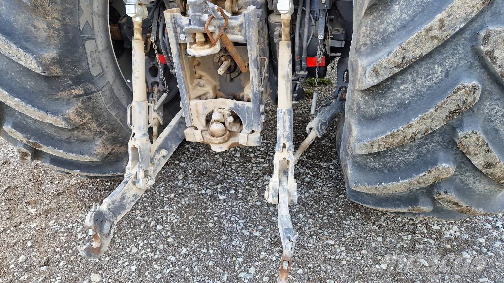 Massey Ferguson 8737 トラクター