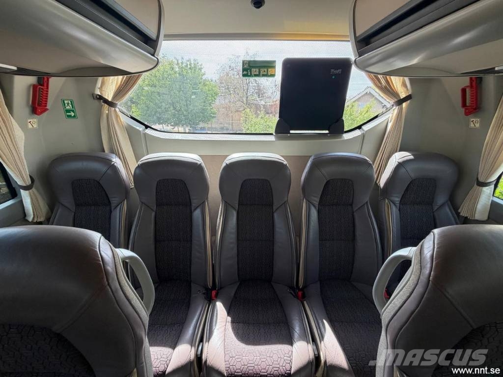 Volvo 9900 المركبة