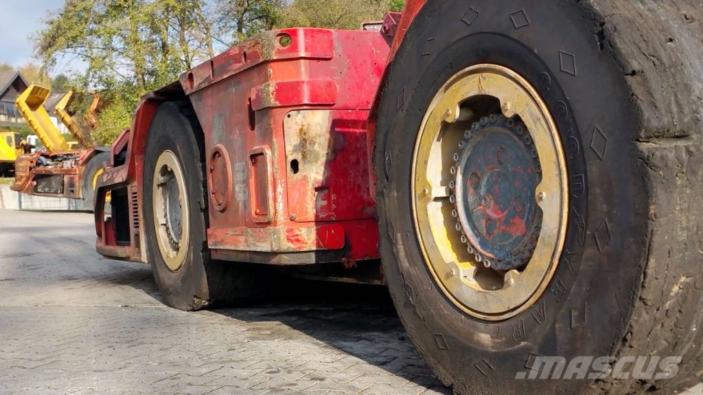 Sandvik LH208 Podzemni utovarivači