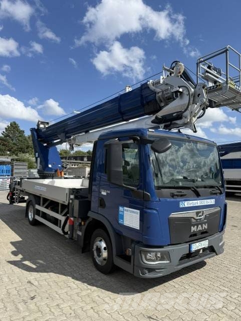 Böcker AK 37 Ruw terrein kranen