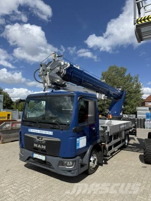 Böcker AK 37 Ruw terrein kranen
