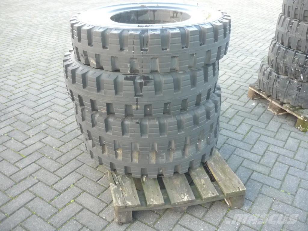 DAF Kipper/kraan Sand Grabs and Pallethooks and Tyres خطاطيف