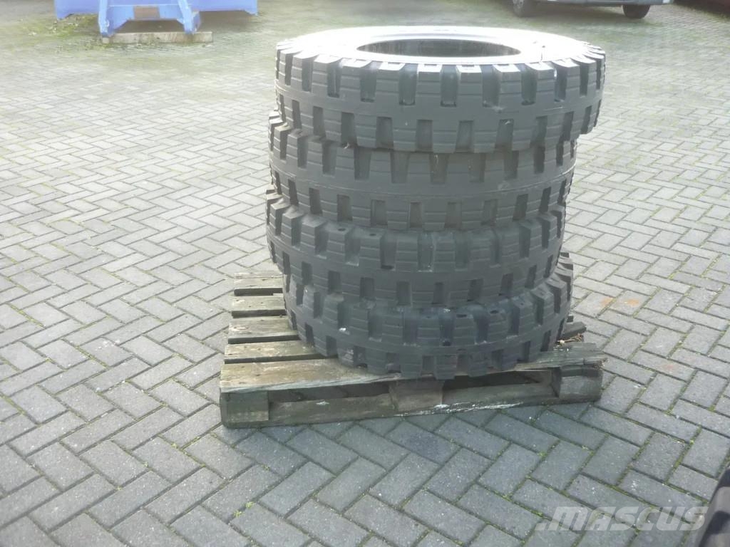 DAF Kipper/kraan Sand Grabs and Pallethooks and Tyres خطاطيف