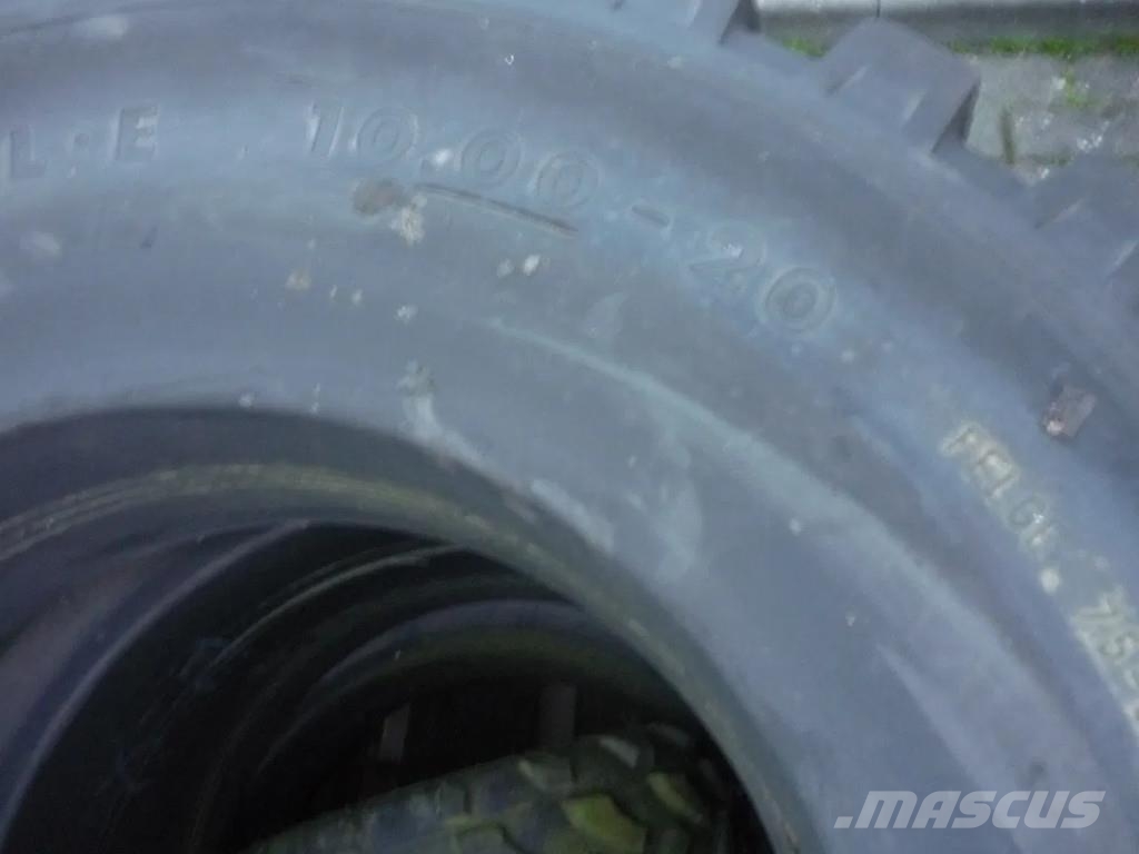 DAF Kipper/kraan Sand Grabs and Pallethooks and Tyres Garras