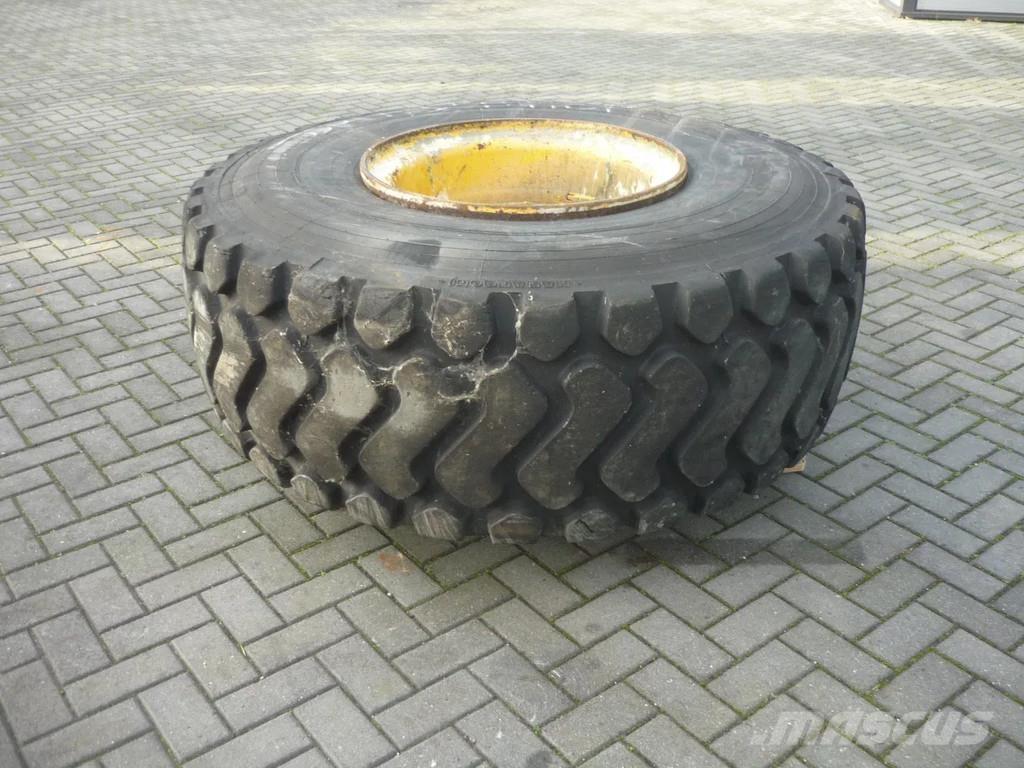 DAF Kipper/kraan Sand Grabs and Pallethooks and Tyres خطاطيف
