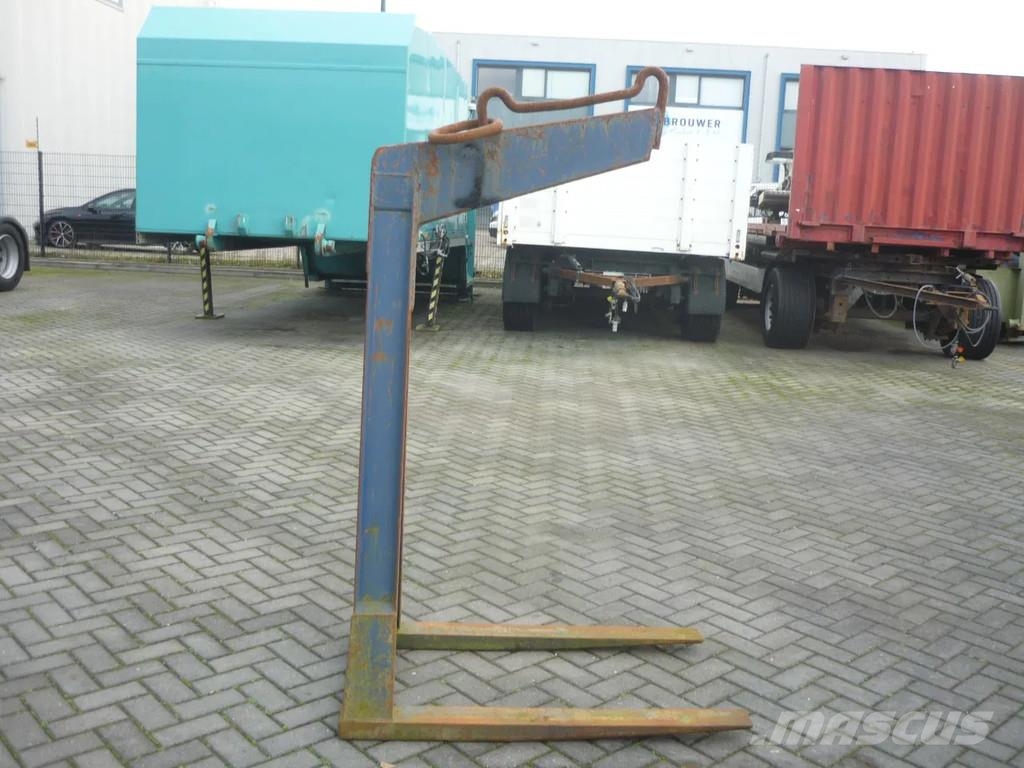 DAF Kipper/kraan Sand Grabs and Pallethooks and Tyres خطاطيف
