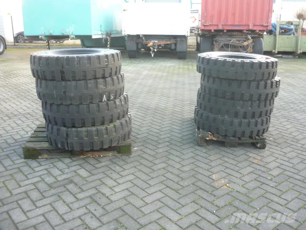 DAF Kipper/kraan Sand Grabs and Pallethooks and Tyres خطاطيف