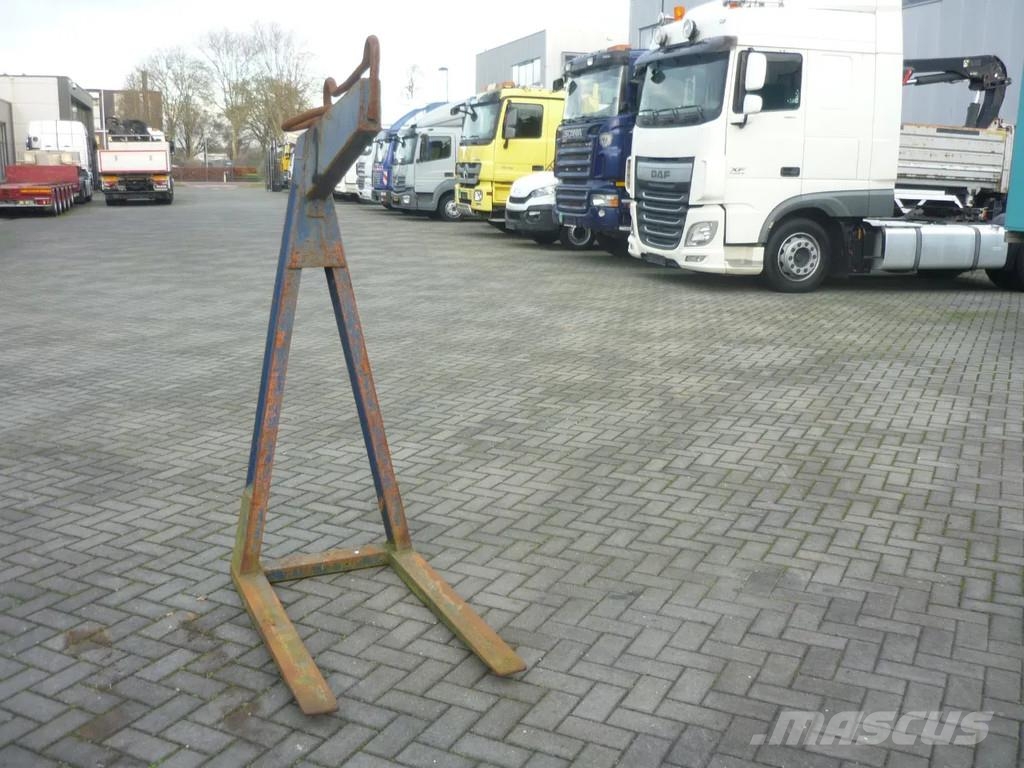 DAF Kipper/kraan Sand Grabs and Pallethooks and Tyres خطاطيف