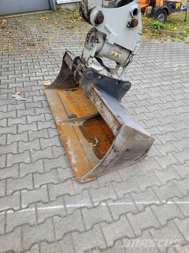 Takeuchi TB 295 W Bagri na kolesih