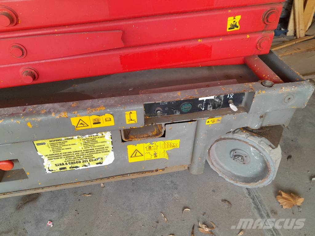 Haulotte Compact 12 AE Makazaste platforme