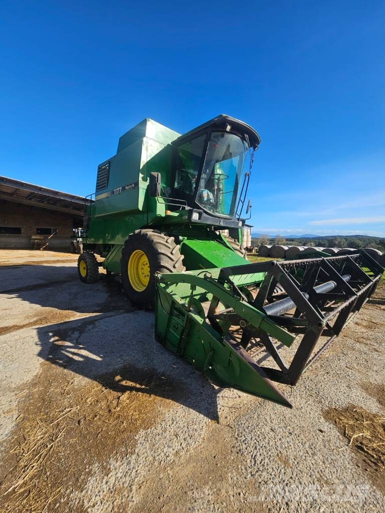 John Deere 1177 Ražas novākšanas kombaini