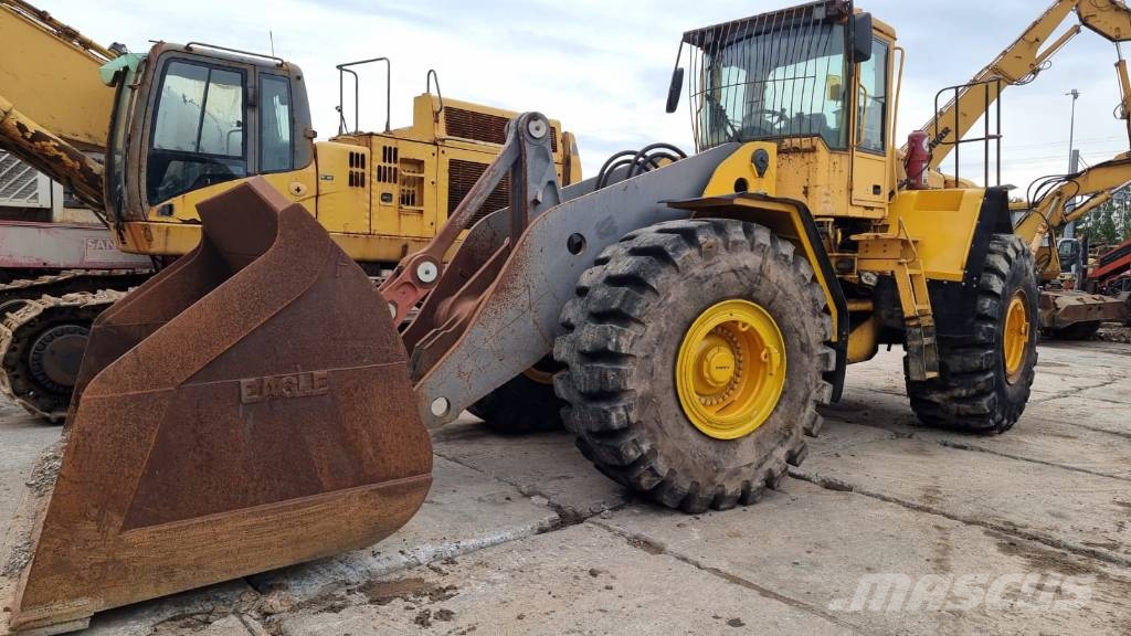 Volvo L 220 E 휠로우더