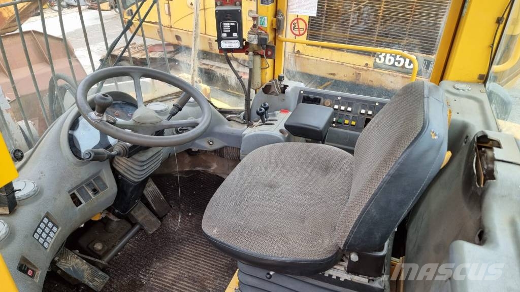Volvo L 220 E 휠로우더