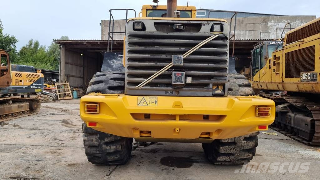 Volvo L 220 E 휠로우더