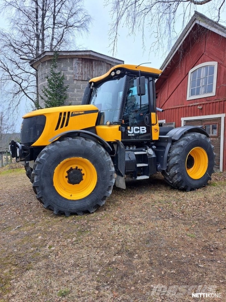 JCB Fastrac 3230 Tratores