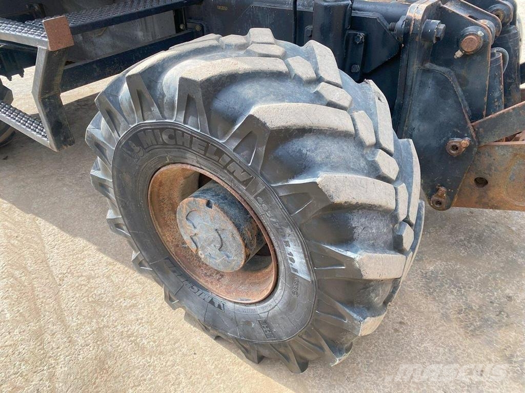 JCB JS160W . Excavadoras de ruedas