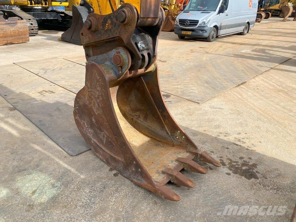 JCB JS160W . Excavadoras de ruedas