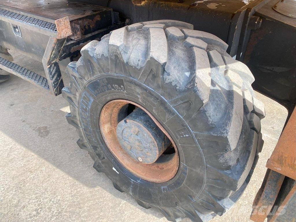 JCB JS160W . Excavadoras de ruedas